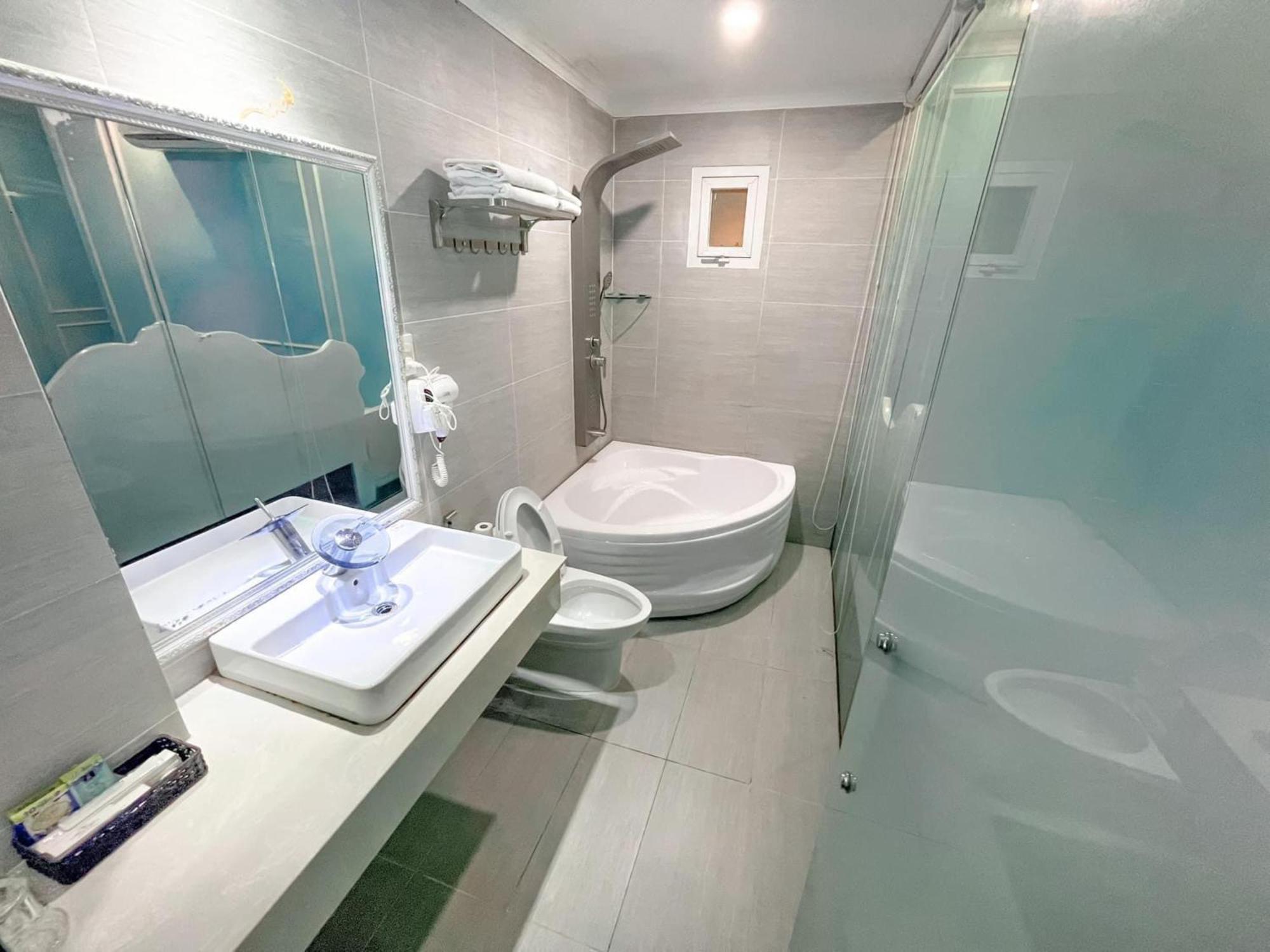 Khai Hung Hotel Binh Chanh Ho Chi Minh-stad Buitenkant foto